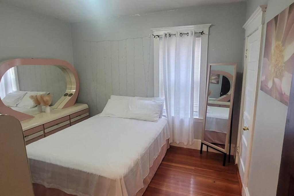 Apartamento Modern Haven ,your Stylish Retreat *