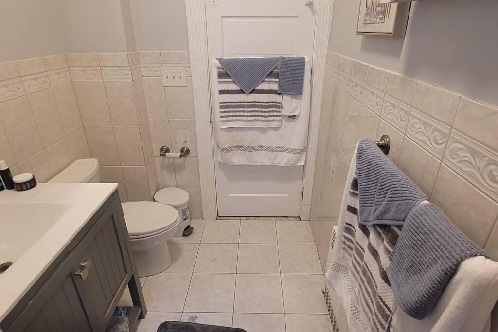 Modern Haven ,your Stylish Retreat Apartamento Boston